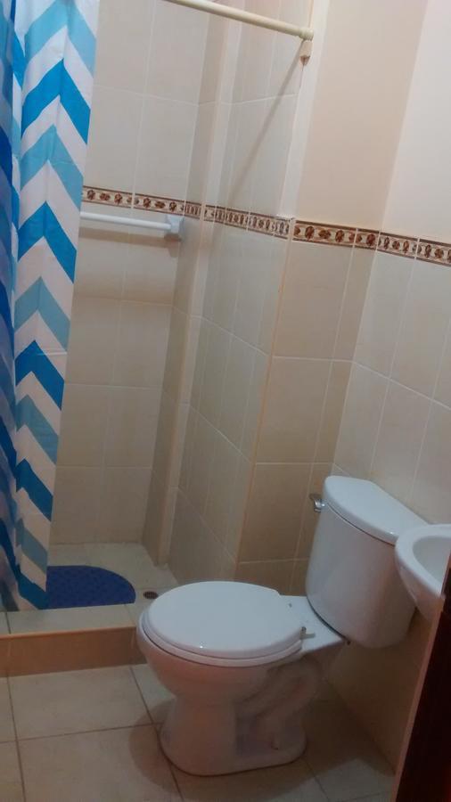 Hostal Los Pinos Уанкайо Экстерьер фото