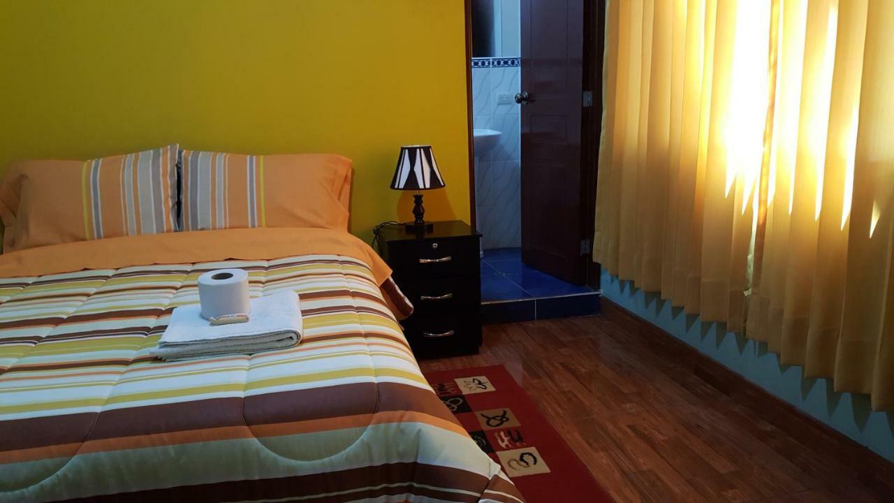 Hostal Los Pinos Уанкайо Экстерьер фото
